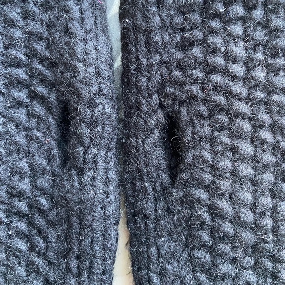 Hania Anya Cole Women’s Black 100% Cashmere Mittens - Excellent - Picture 3 of 7
